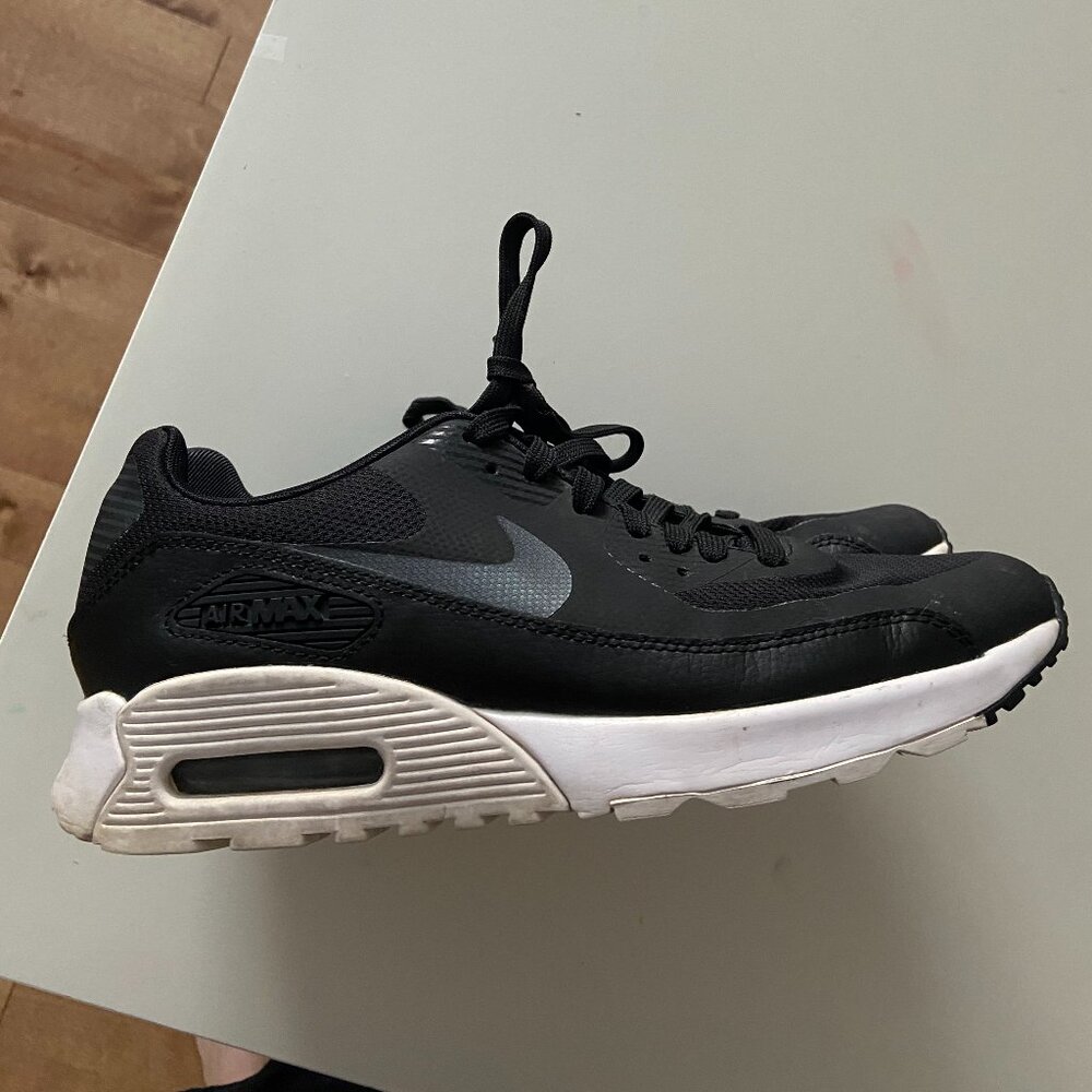 Nike Air Max 90s